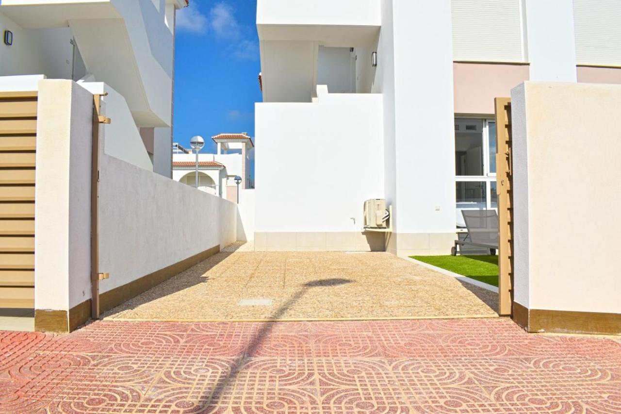 New Build Apartment On Beautiful Modern Complex Rojales Εξωτερικό φωτογραφία
